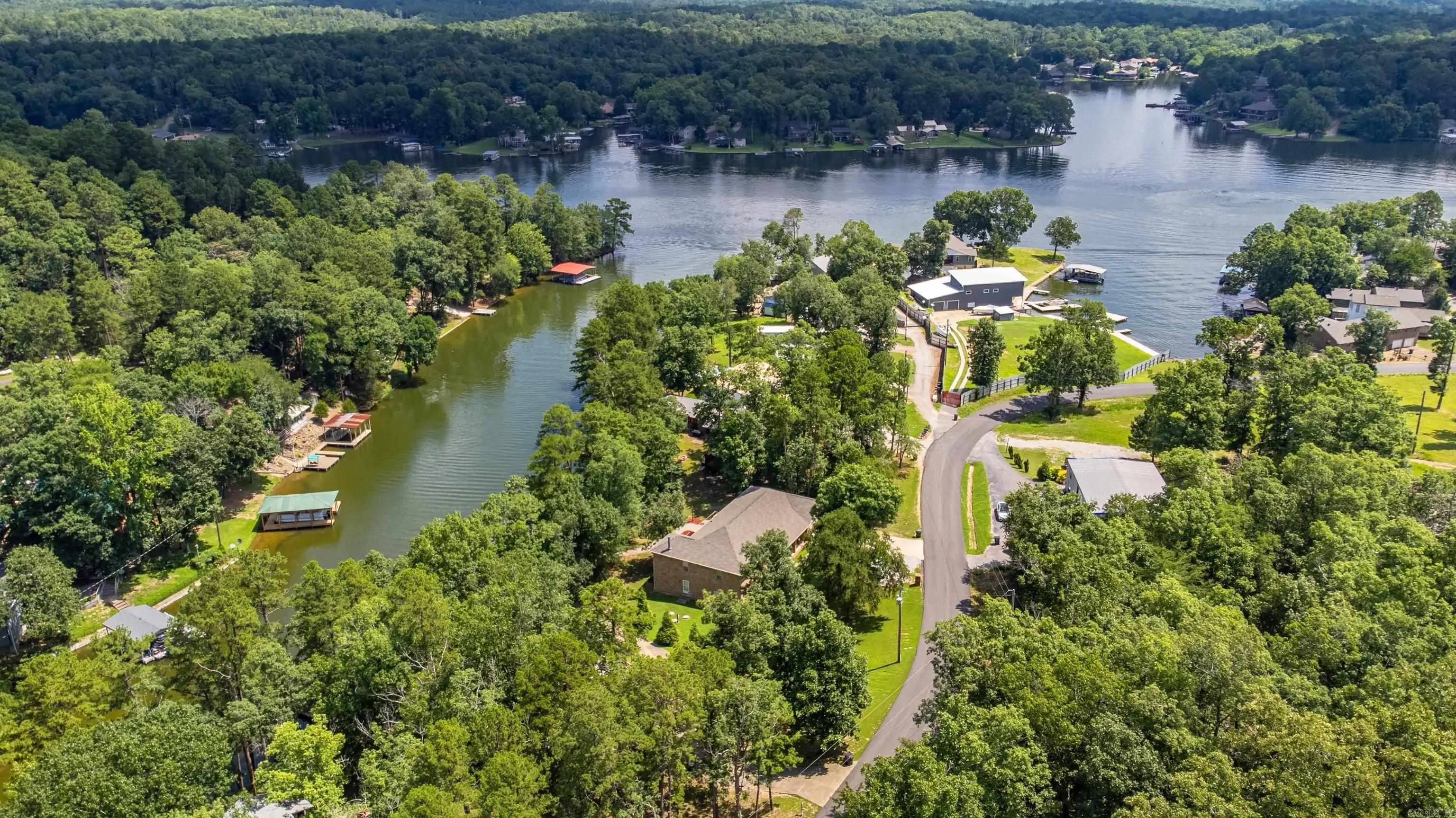 529 Charlie Stover, Royal