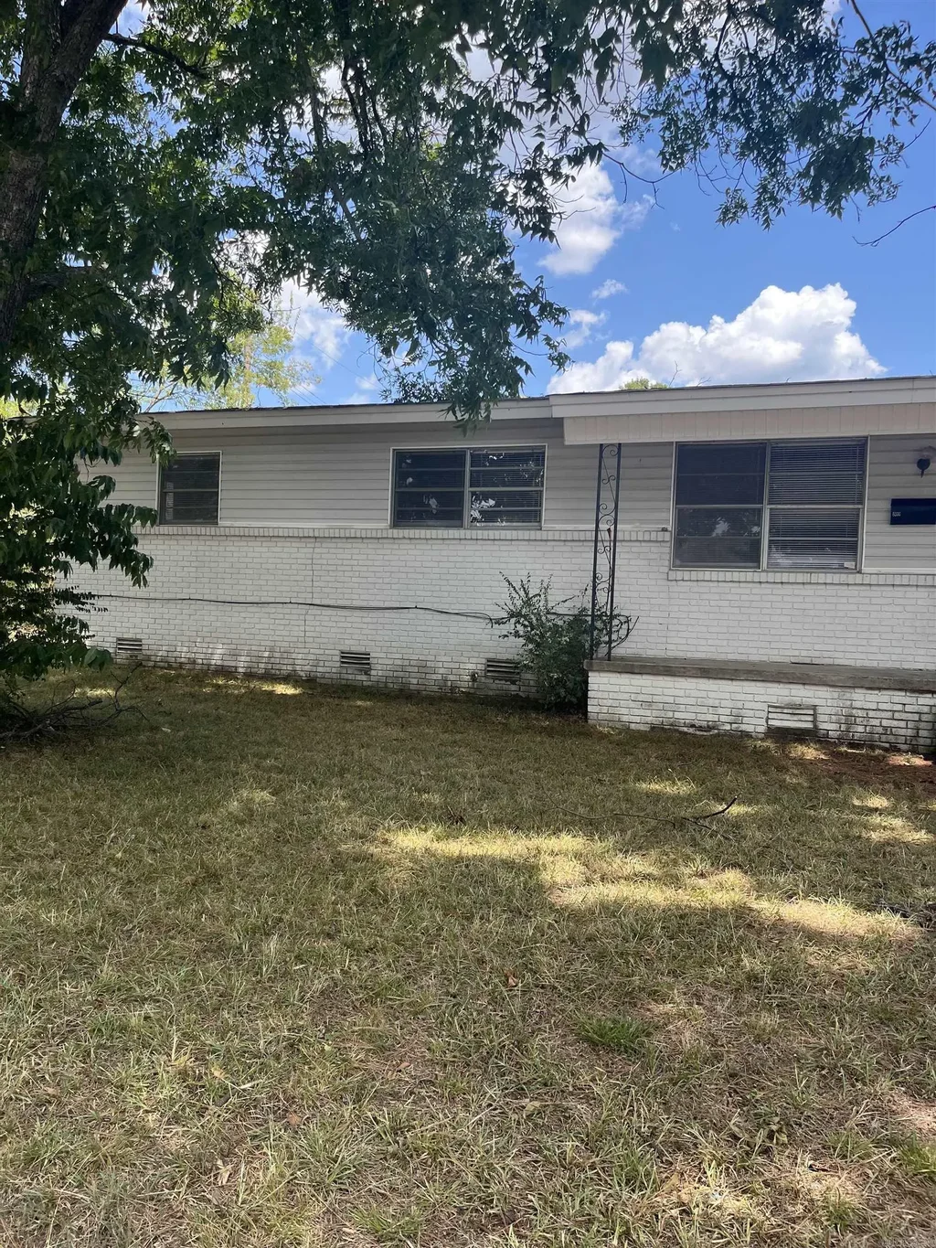 8000 Pinto Trail, Sherwood