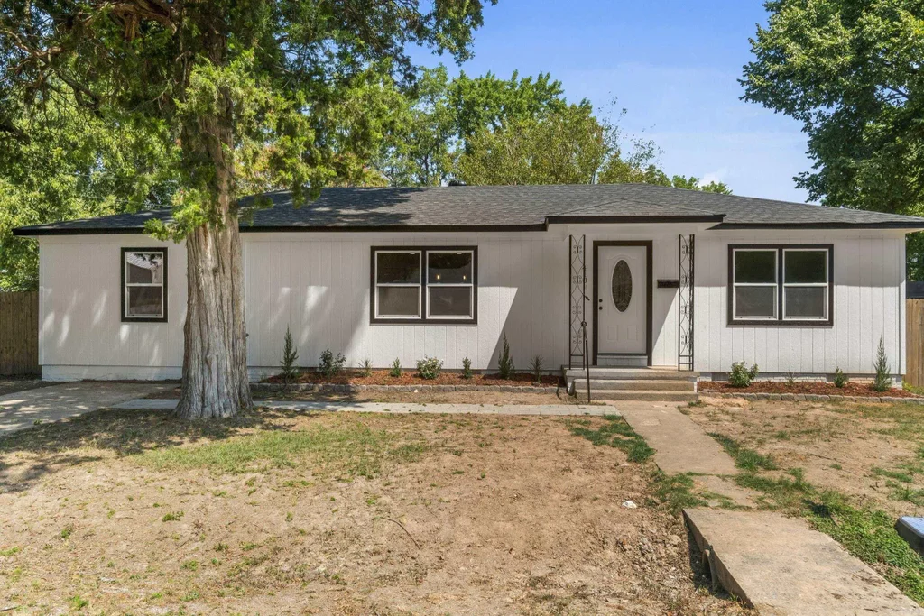 418 W 4th Street, Lonoke