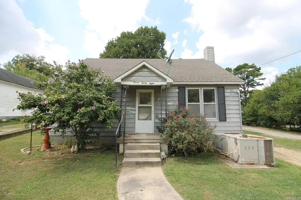738 N 2nd St, Paragould