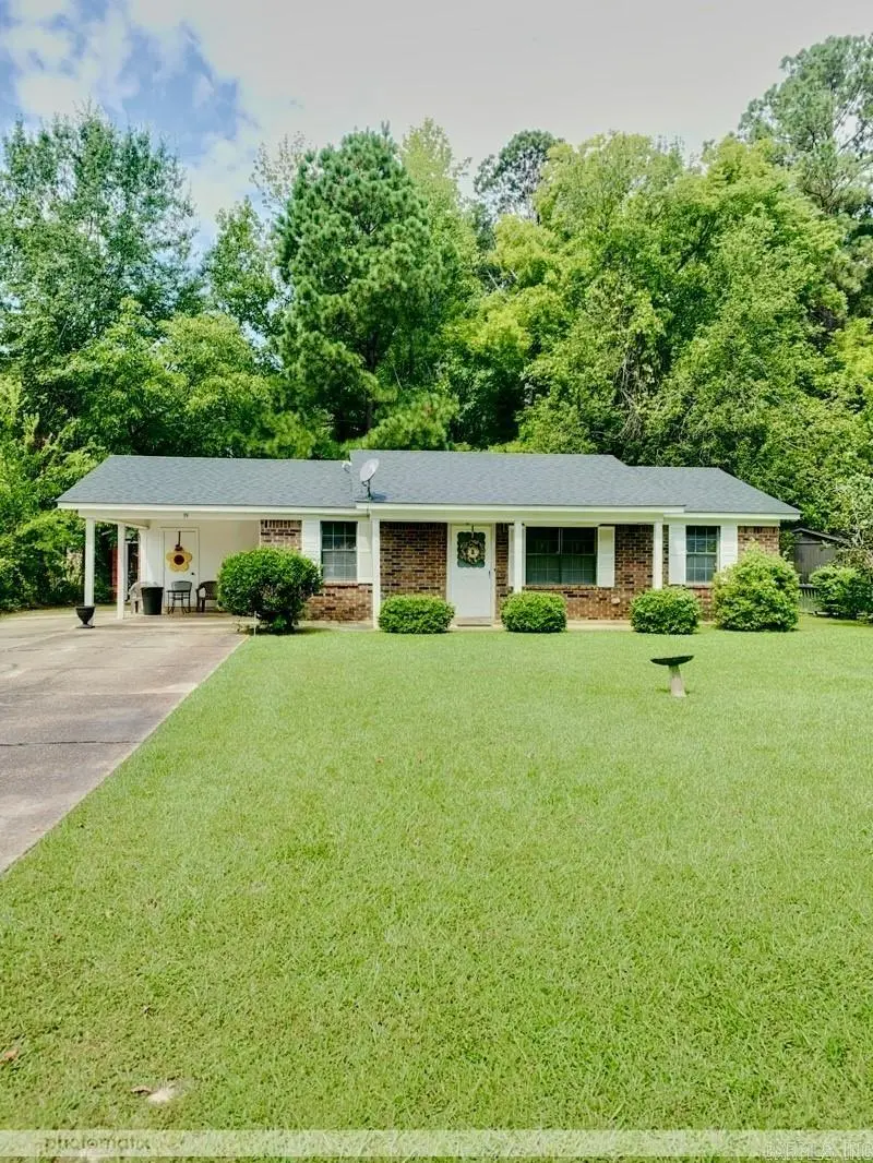 19 Meadowview Street, Warren