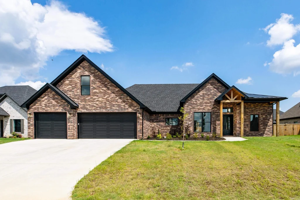 6048 Majestic Waters Drive, Benton