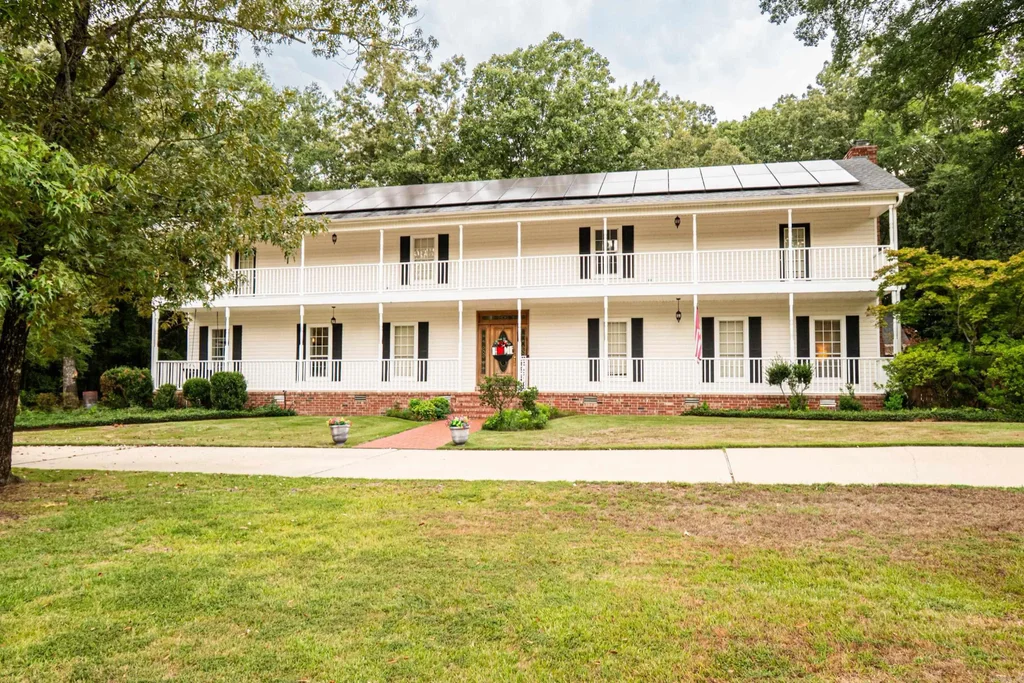 120 Hazelwood Dr, Monticello