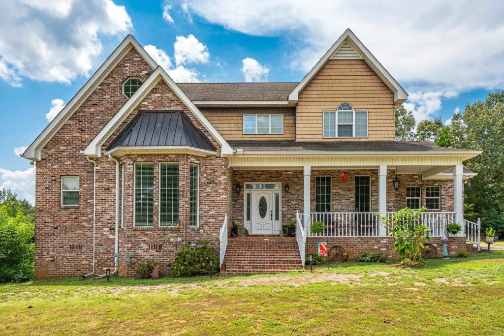 2019 Traskwood Road, Traskwood