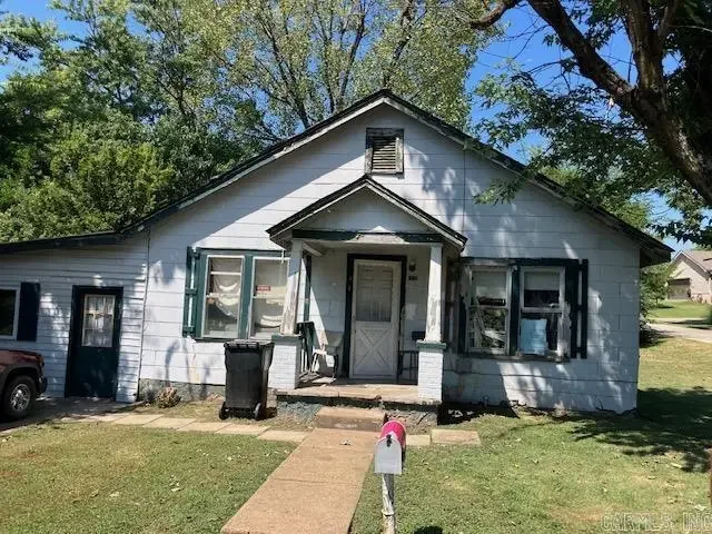 1305 Witt, Pocahontas