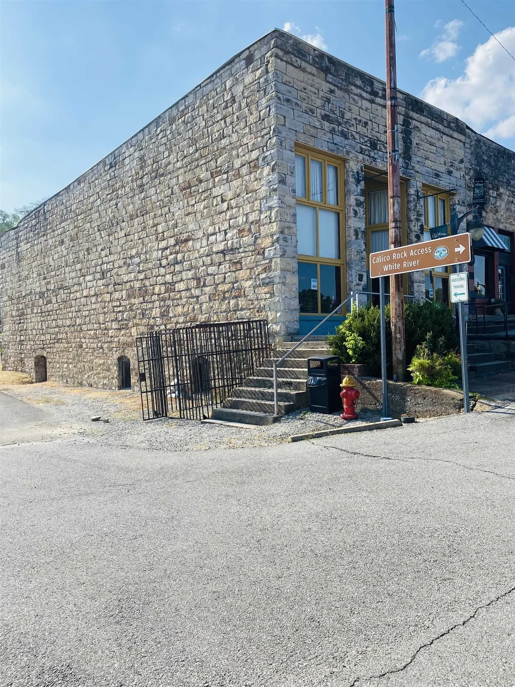 100 Main Street, Calico Rock