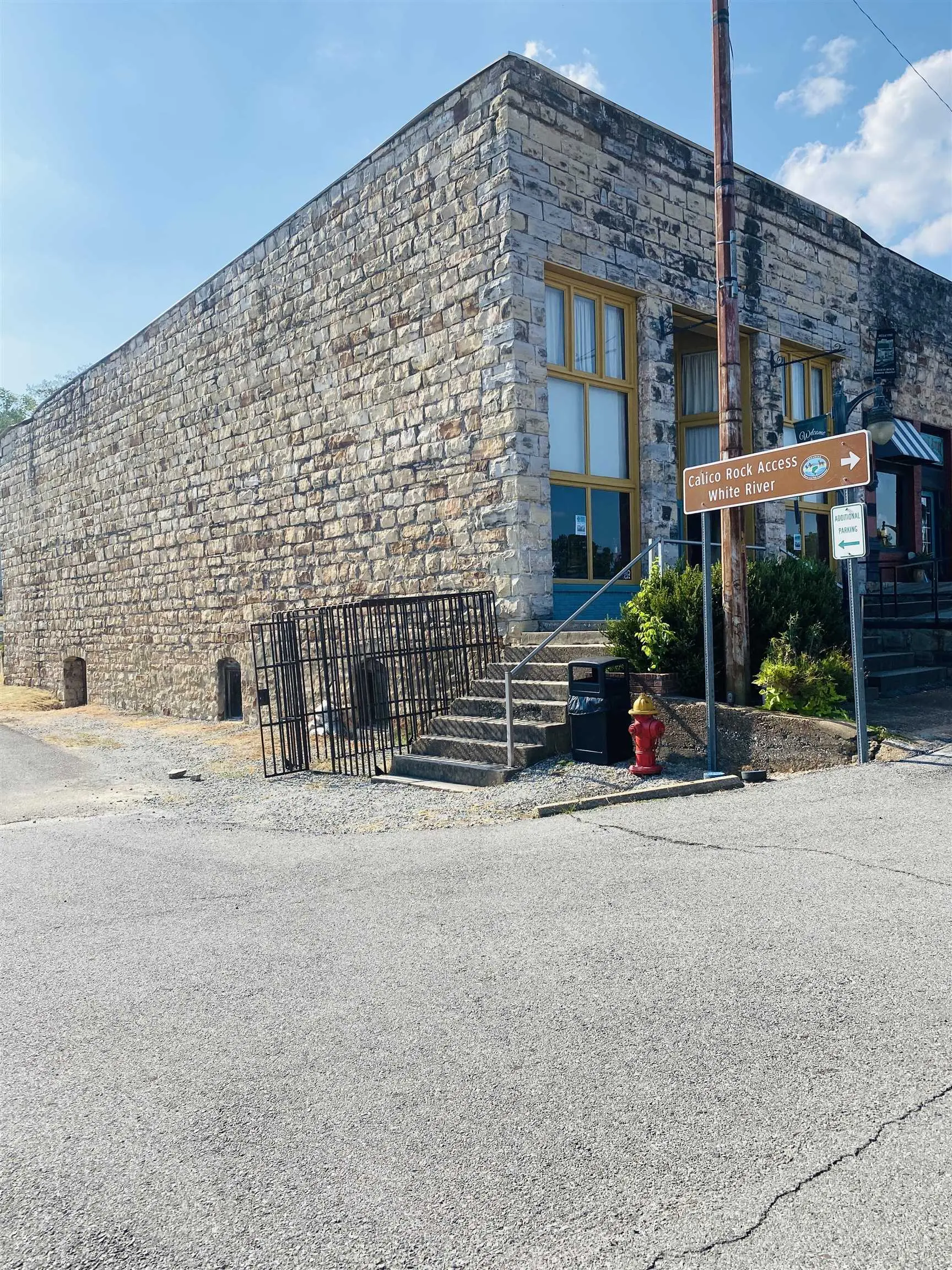 100 Main Street, Calico Rock