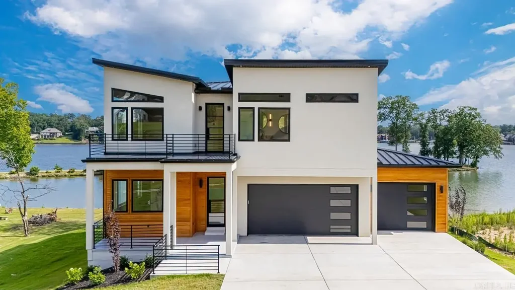 250 Post Point, Hot Springs