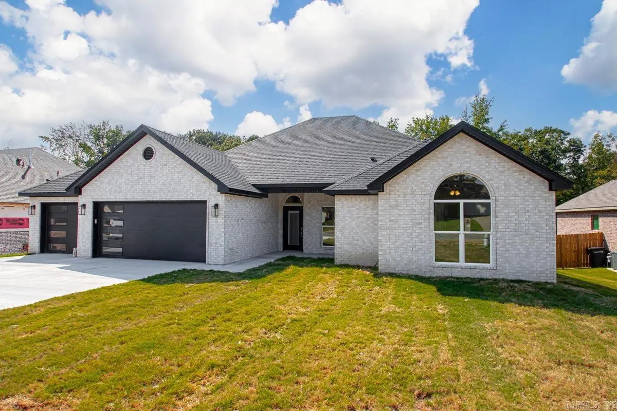 2724 E Maryland Avenue, Sherwood