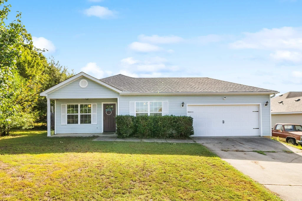 1202 Meadows Drive, Benton