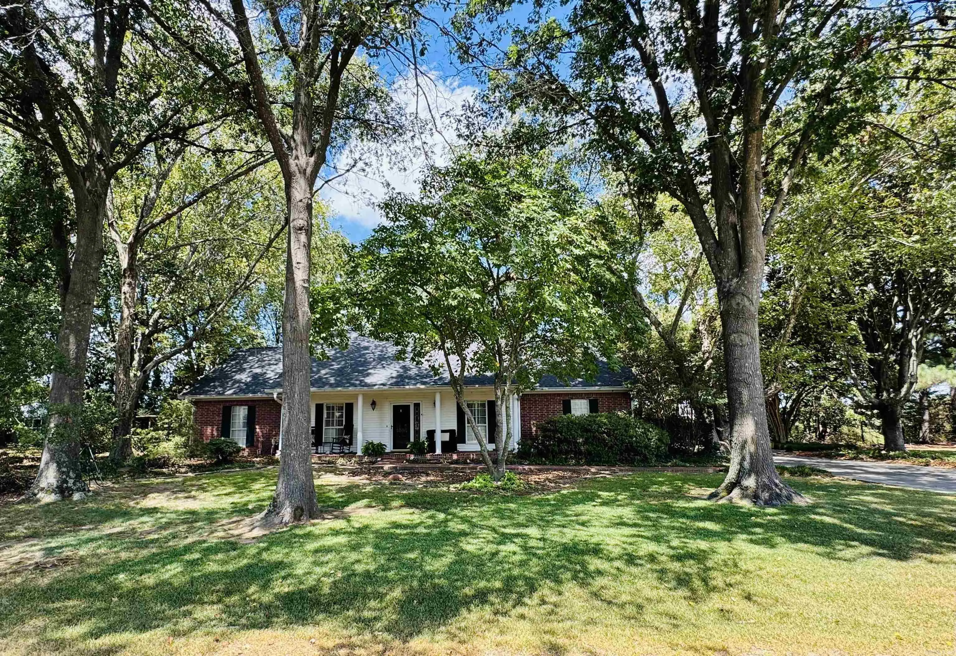 1004 Stone Lane, Stuttgart