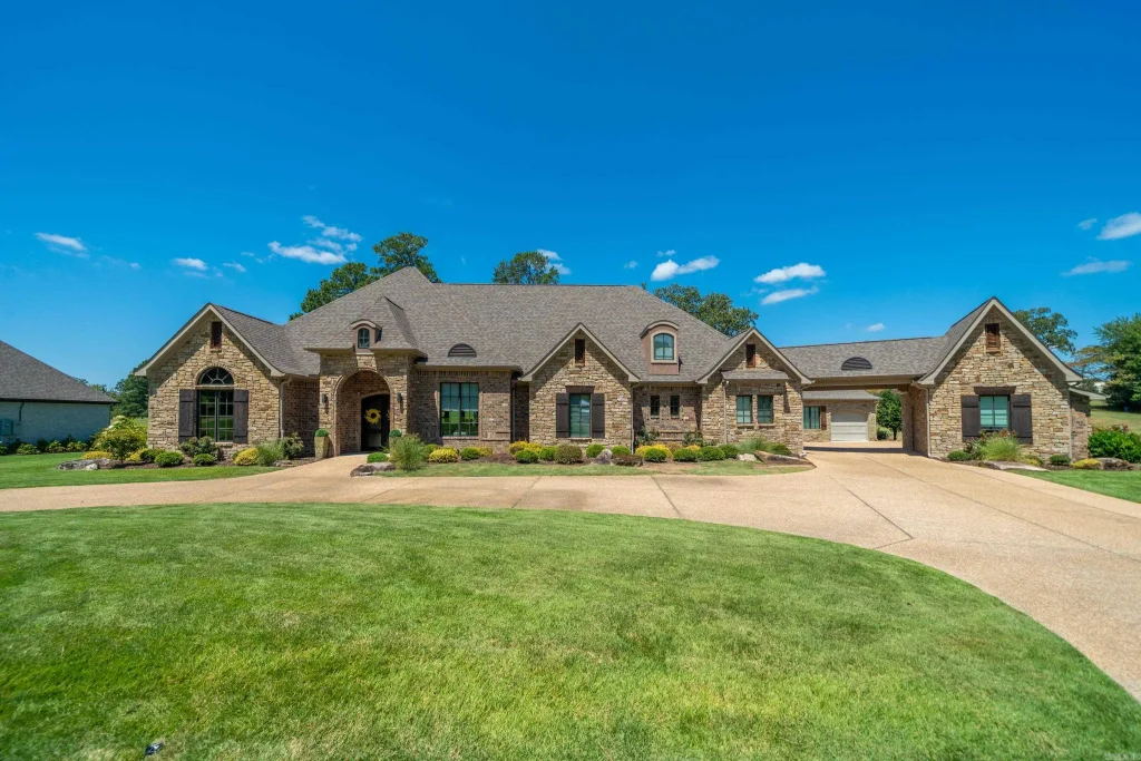 202 Arlington Park Court, Hot Springs