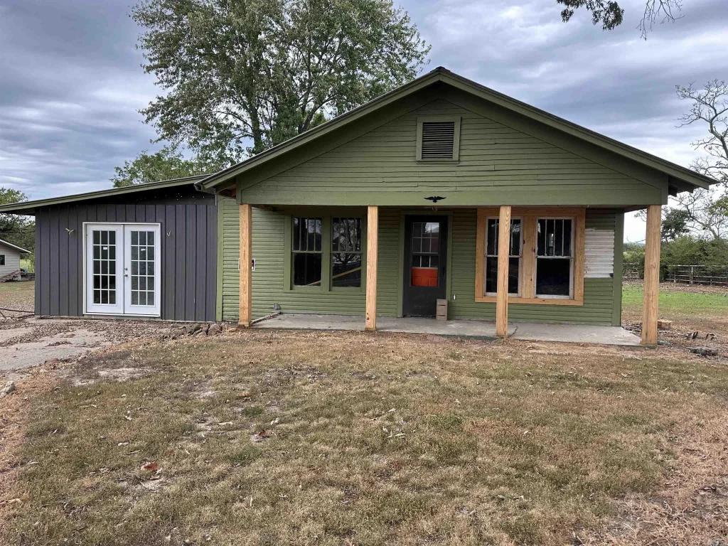 7520 Greers Ferry, Greers Ferry