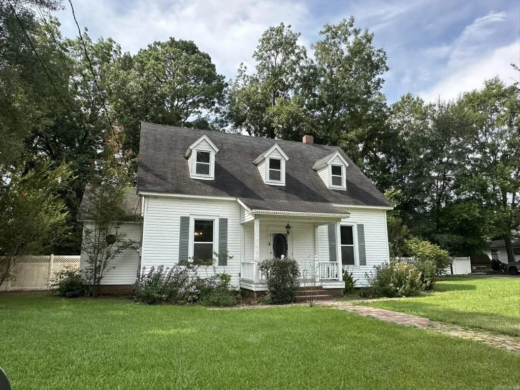 408 E Lincoln St, Hamburg