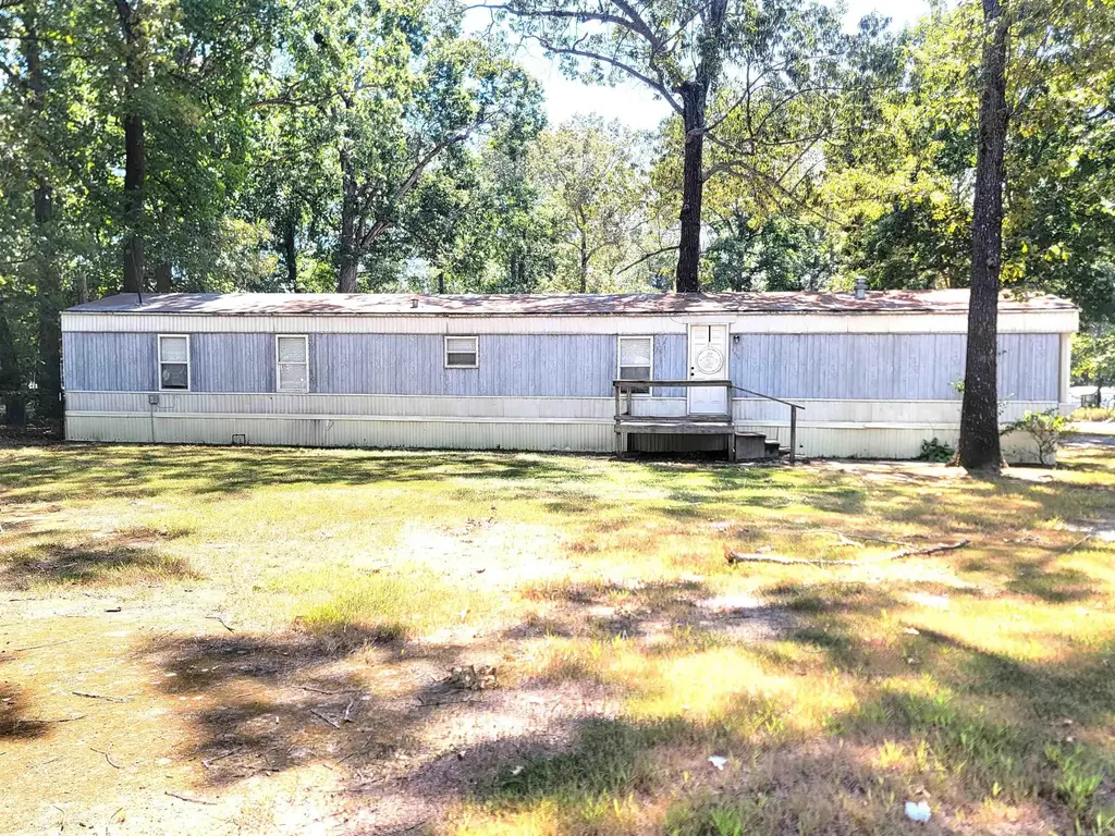 1010 Kenneth, White Hall