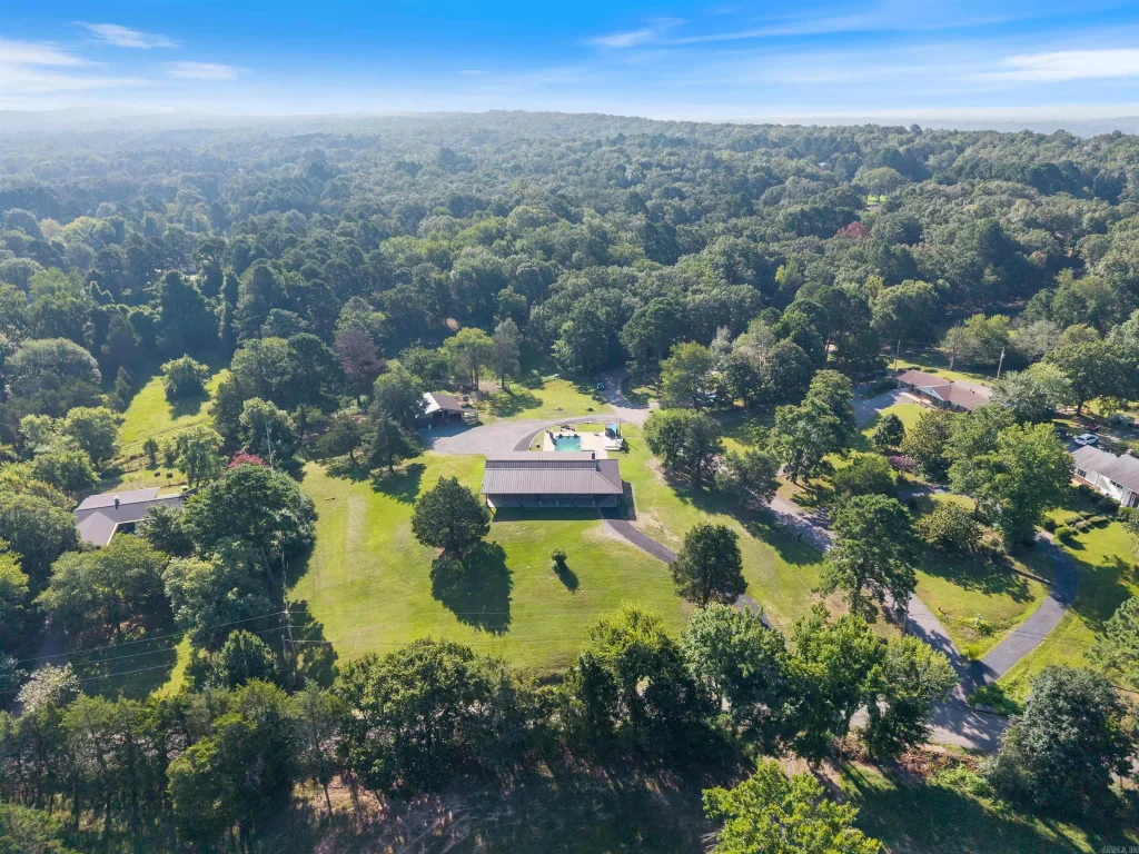 6 Cedar Hill Rd., Conway