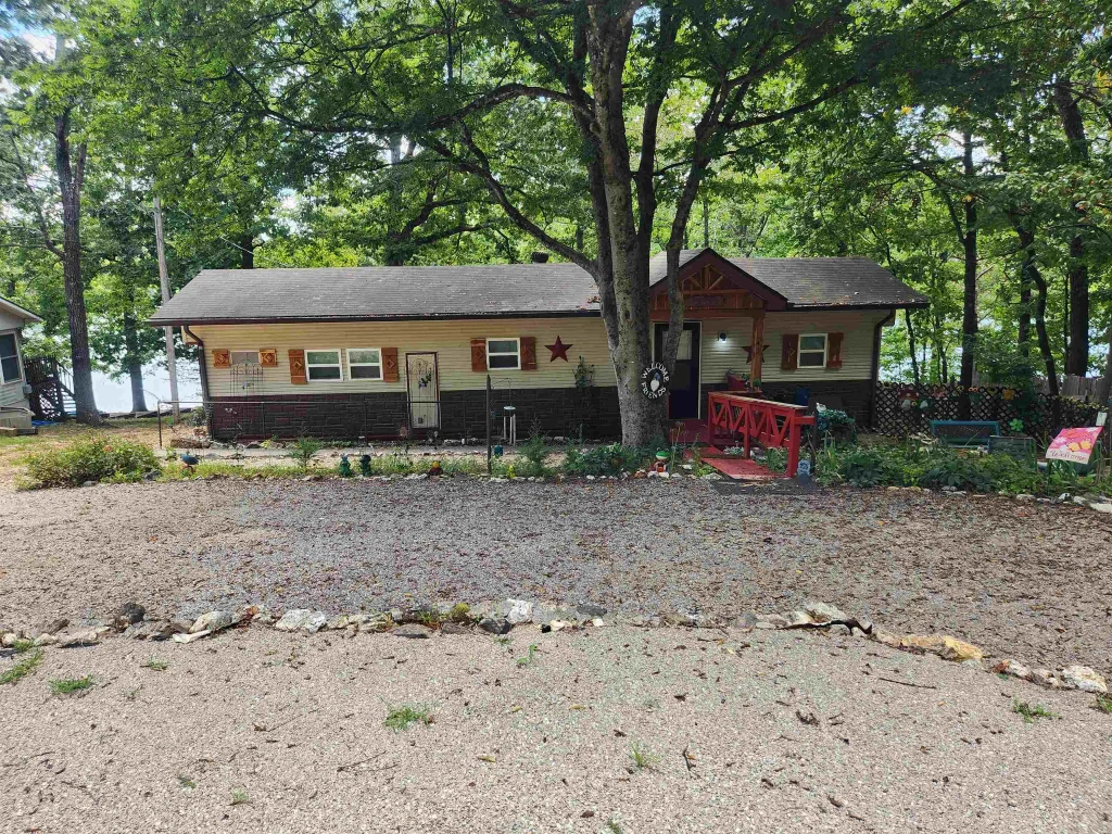 43 E Lakeshore Drive, Highland