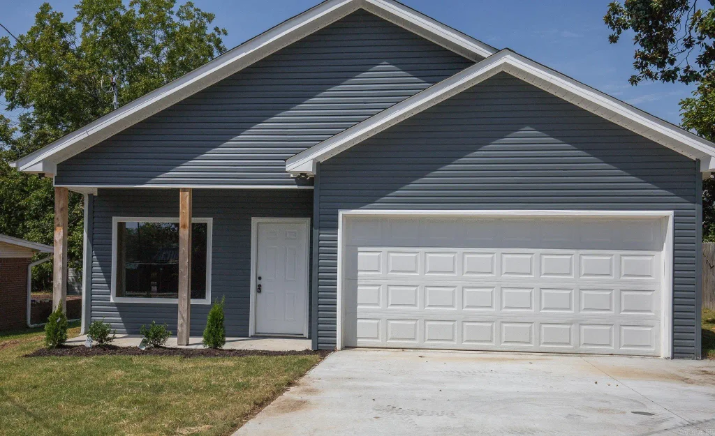 205 N Main, Sheridan