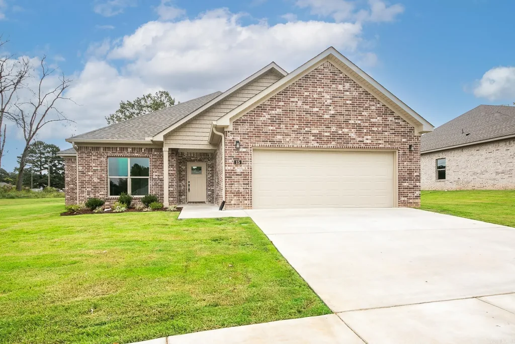 15 Wolfsbridge Loop, Cabot