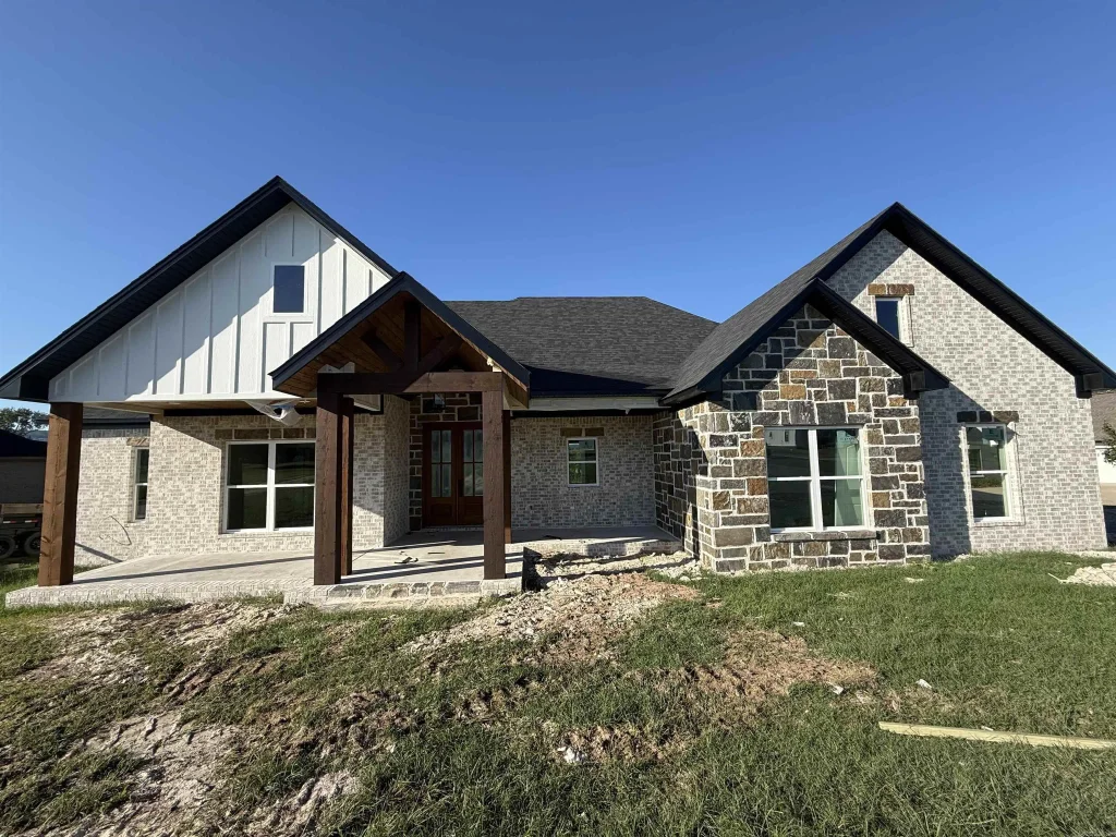 130 Emerald Lane, Greers Ferry