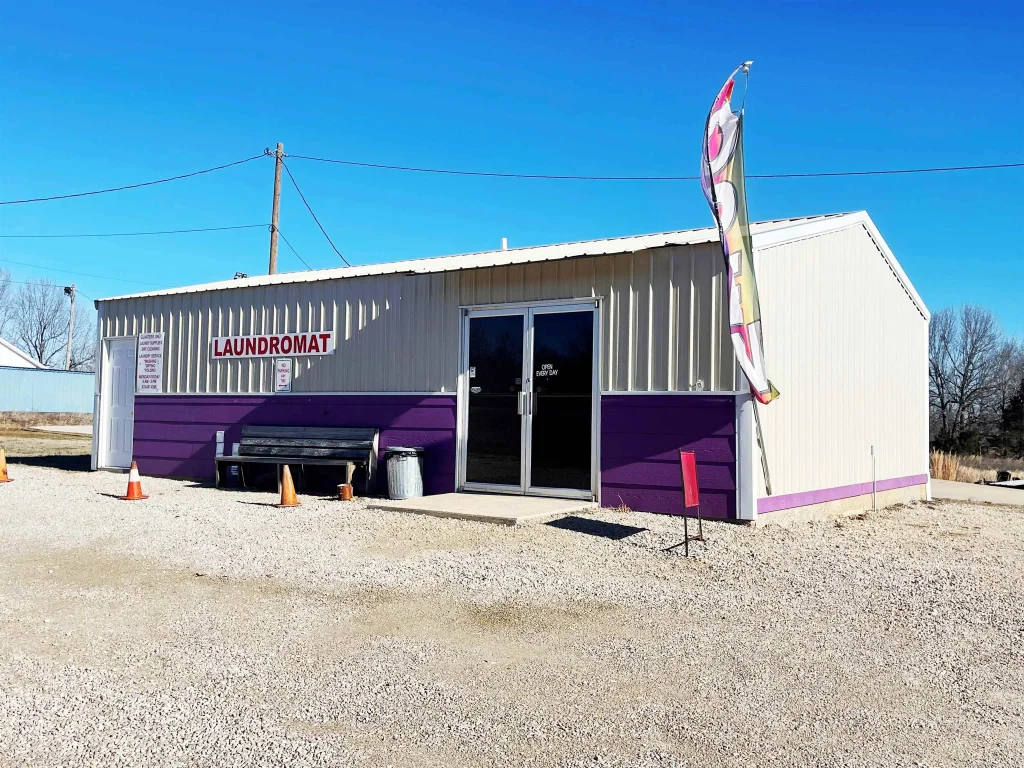2530 Us 62/412 Highway, Highland