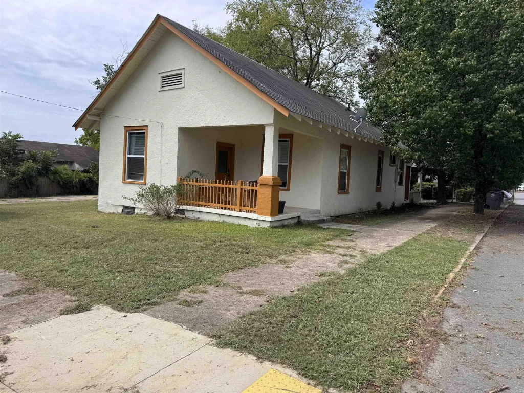 400 Sixth Street, Hot Springs