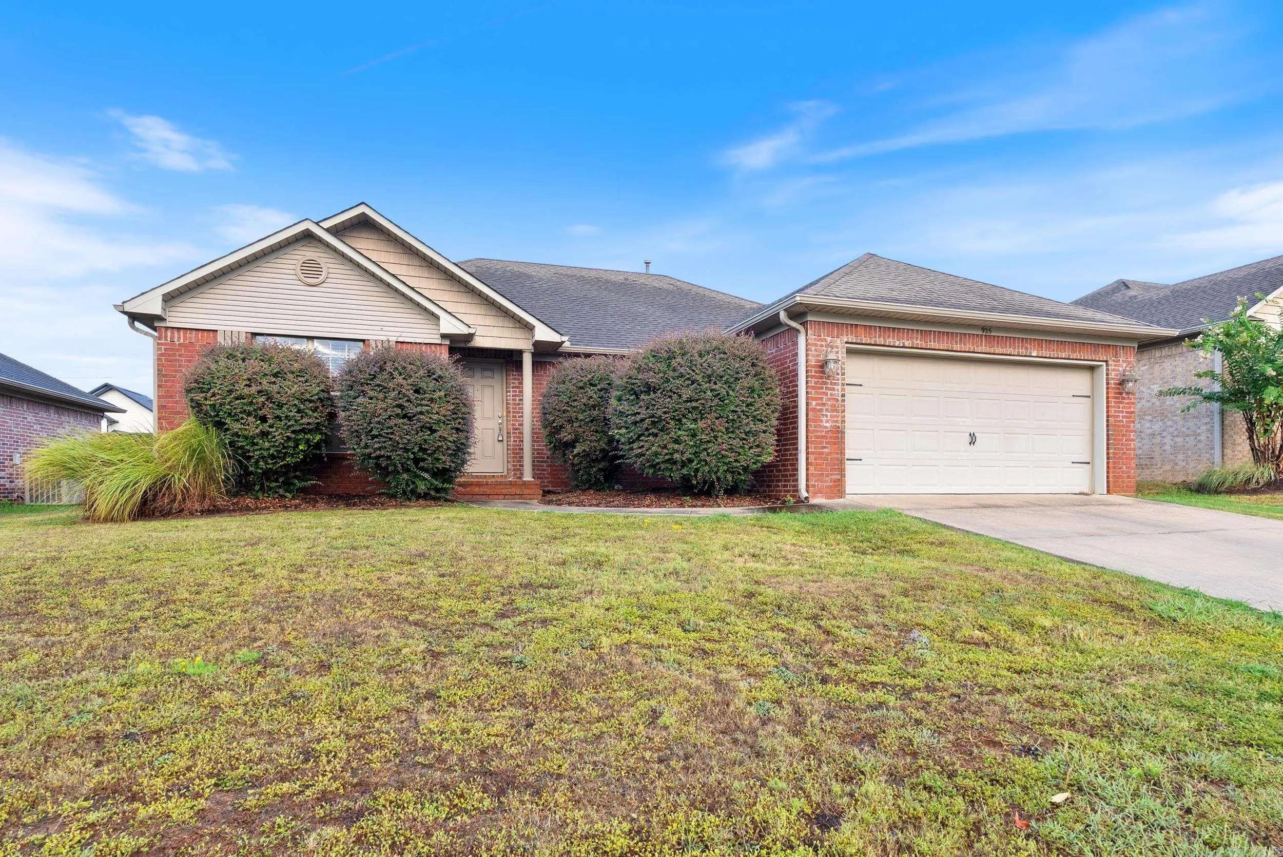 925 Wineberry, Conway
