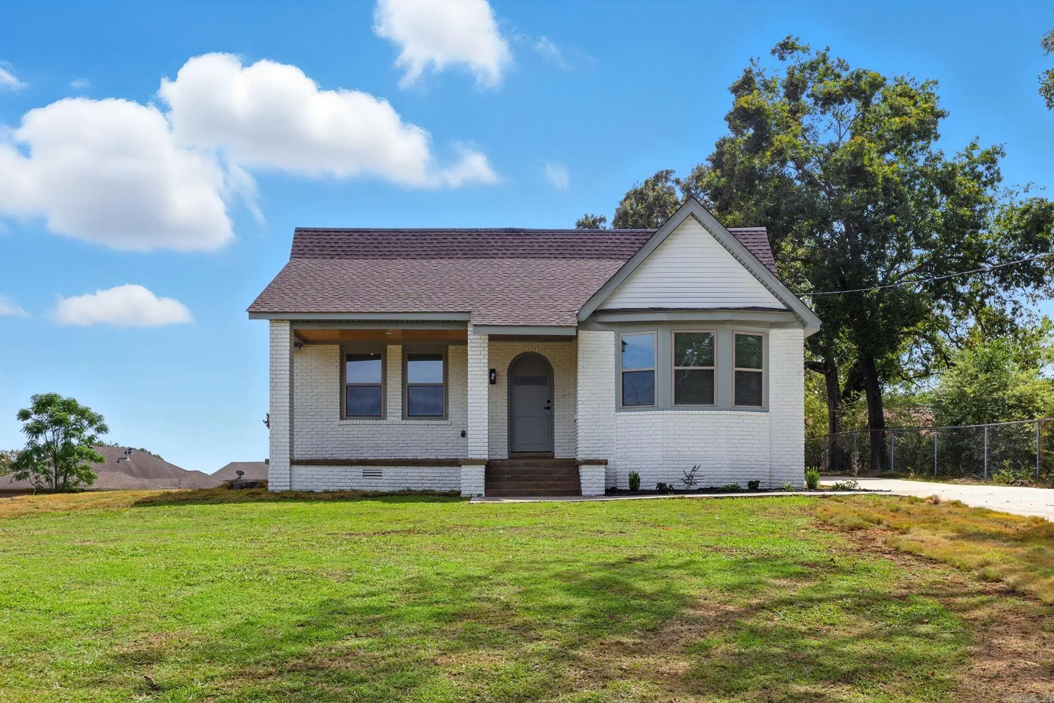 1300 E Maryland Avenue, Sherwood