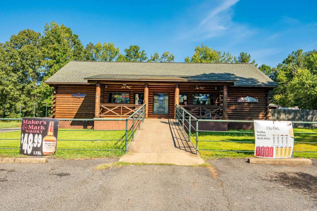 7500 E Airport Road, Bonnerdale