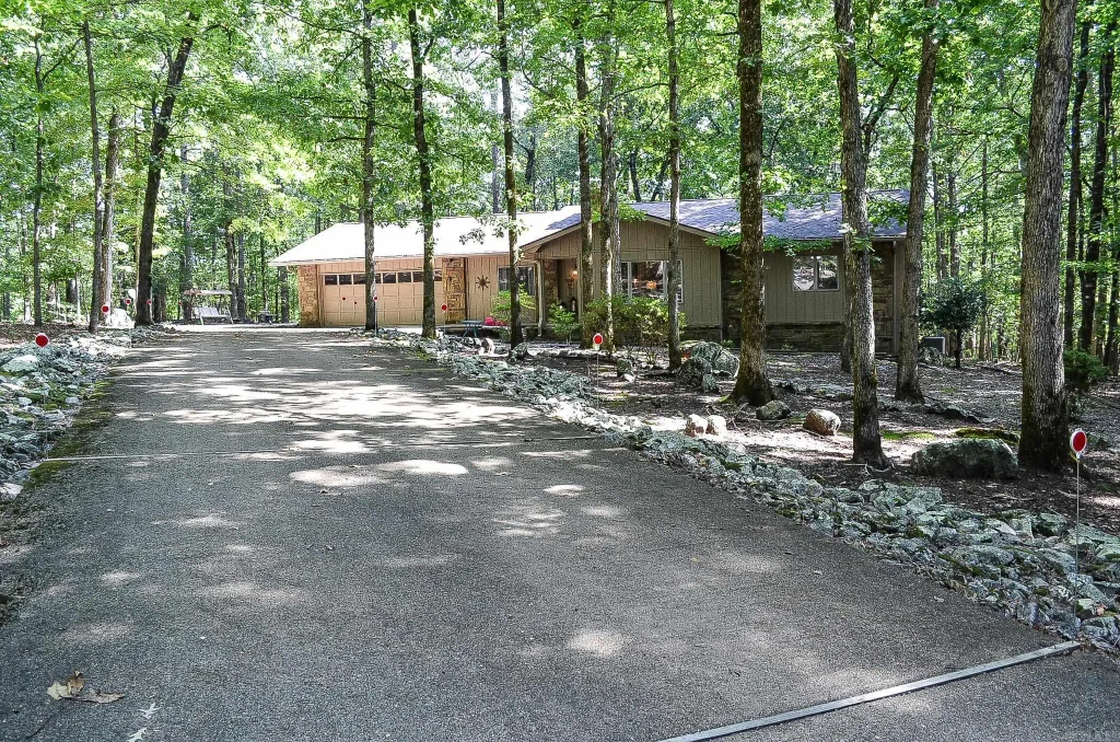 11 Acceso Lane, Hot Springs Village