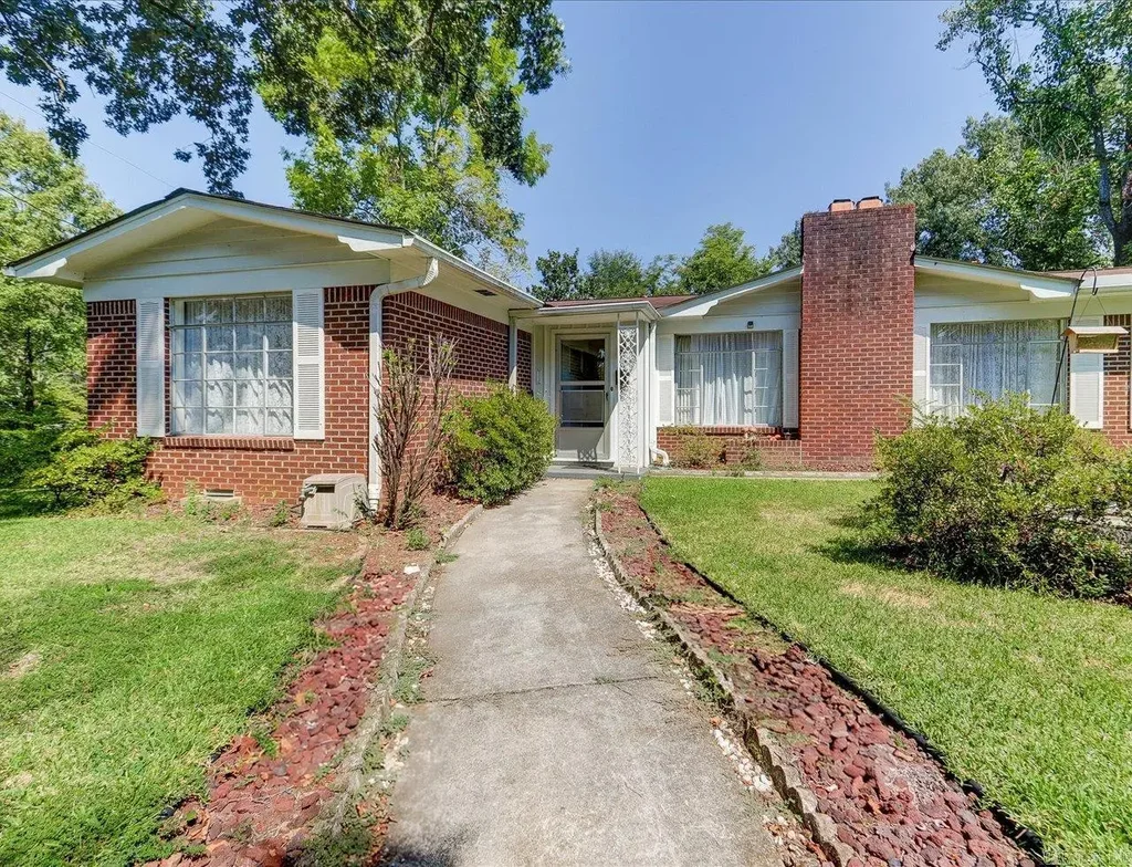 410 Crestwood Street, Hot Springs