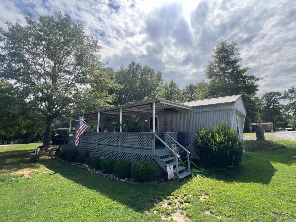 228 Fishing Village Rd Road, Story