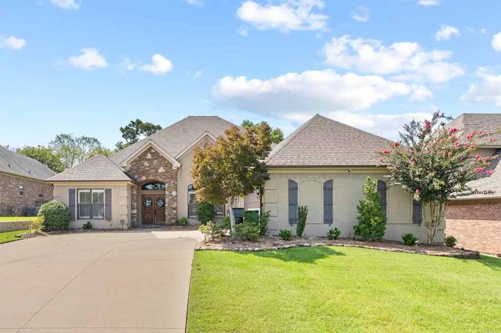 14 Epernay Cir, Little Rock