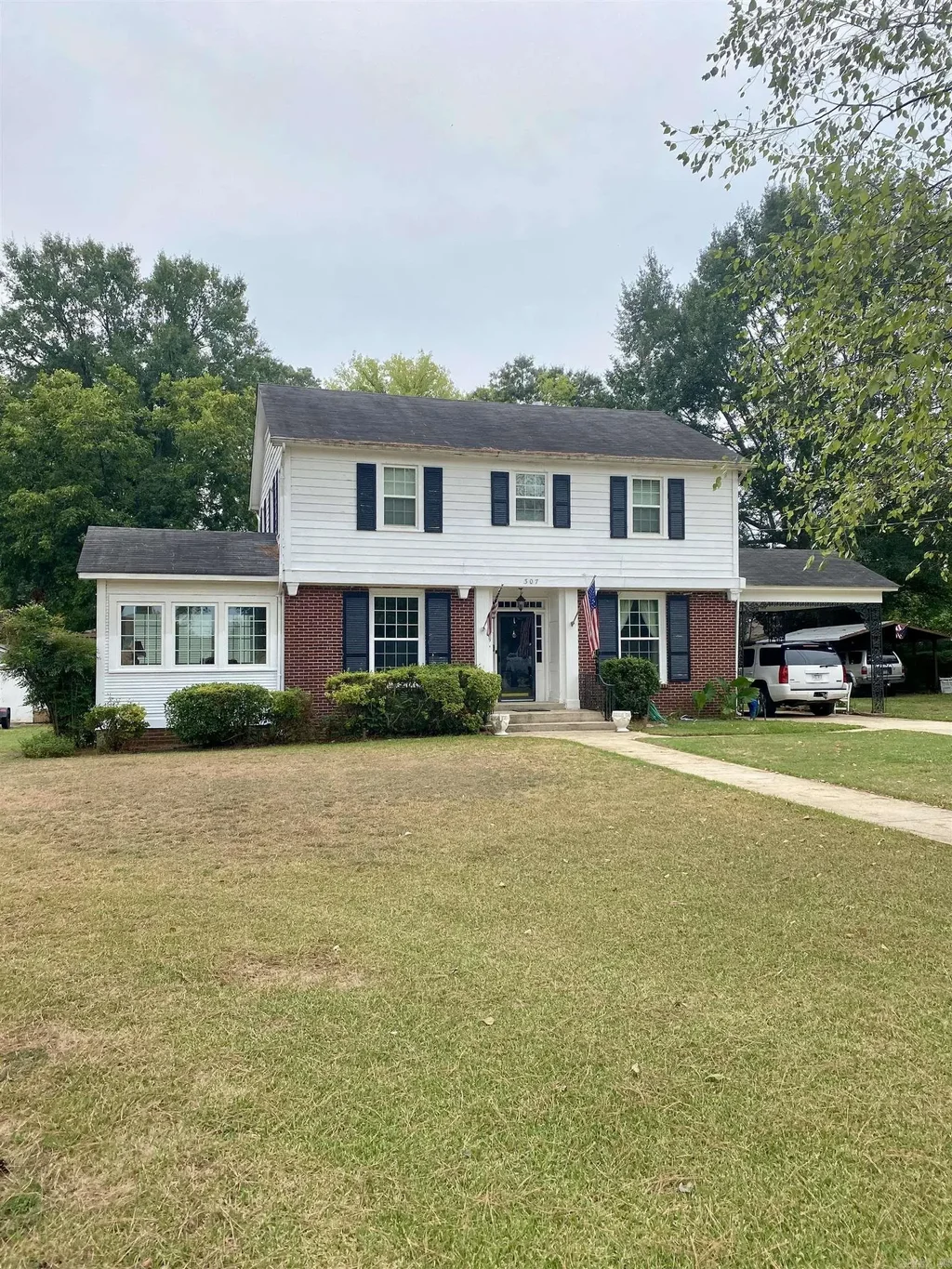 307 W Pine Street, Warren