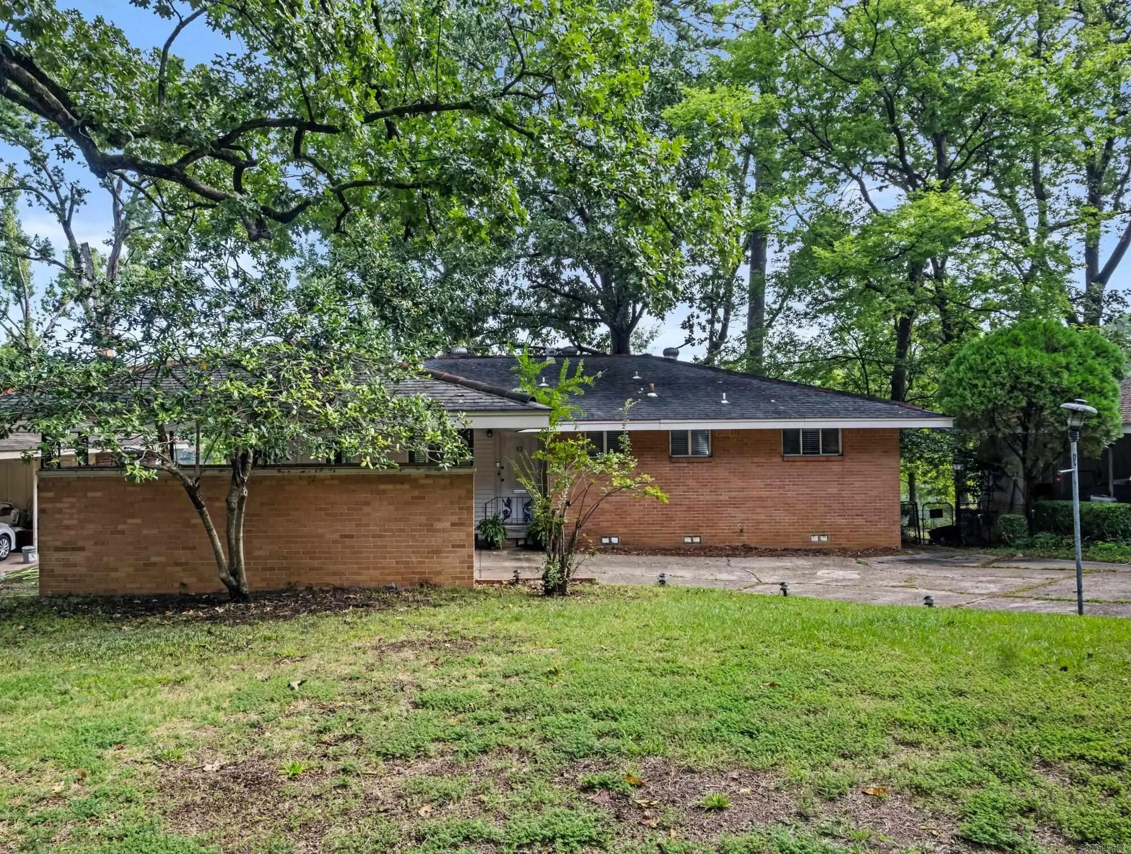 32 Lakeshore Drive, Little Rock
