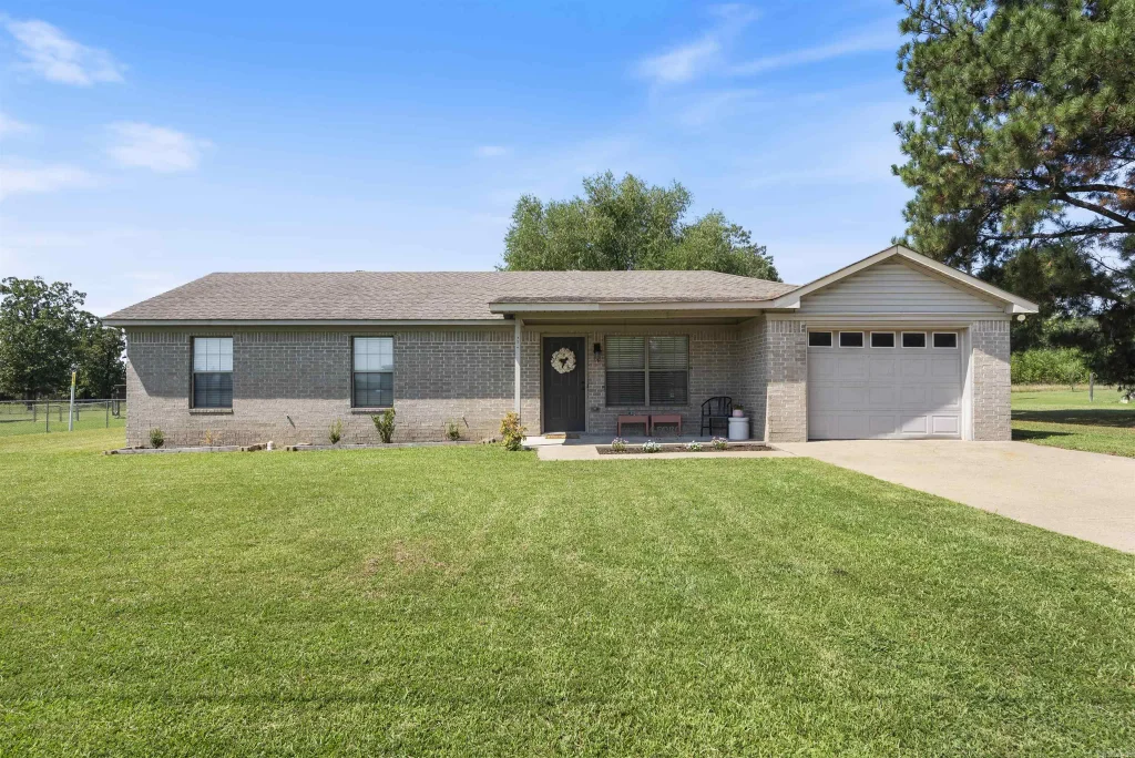 71 N Church, Vilonia