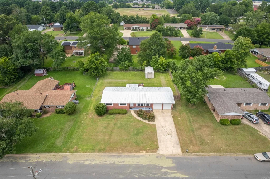 206 Mockingbird, Hot Springs