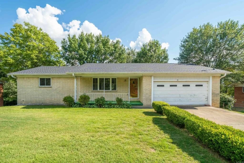 106 Mcmahan, Hot Springs