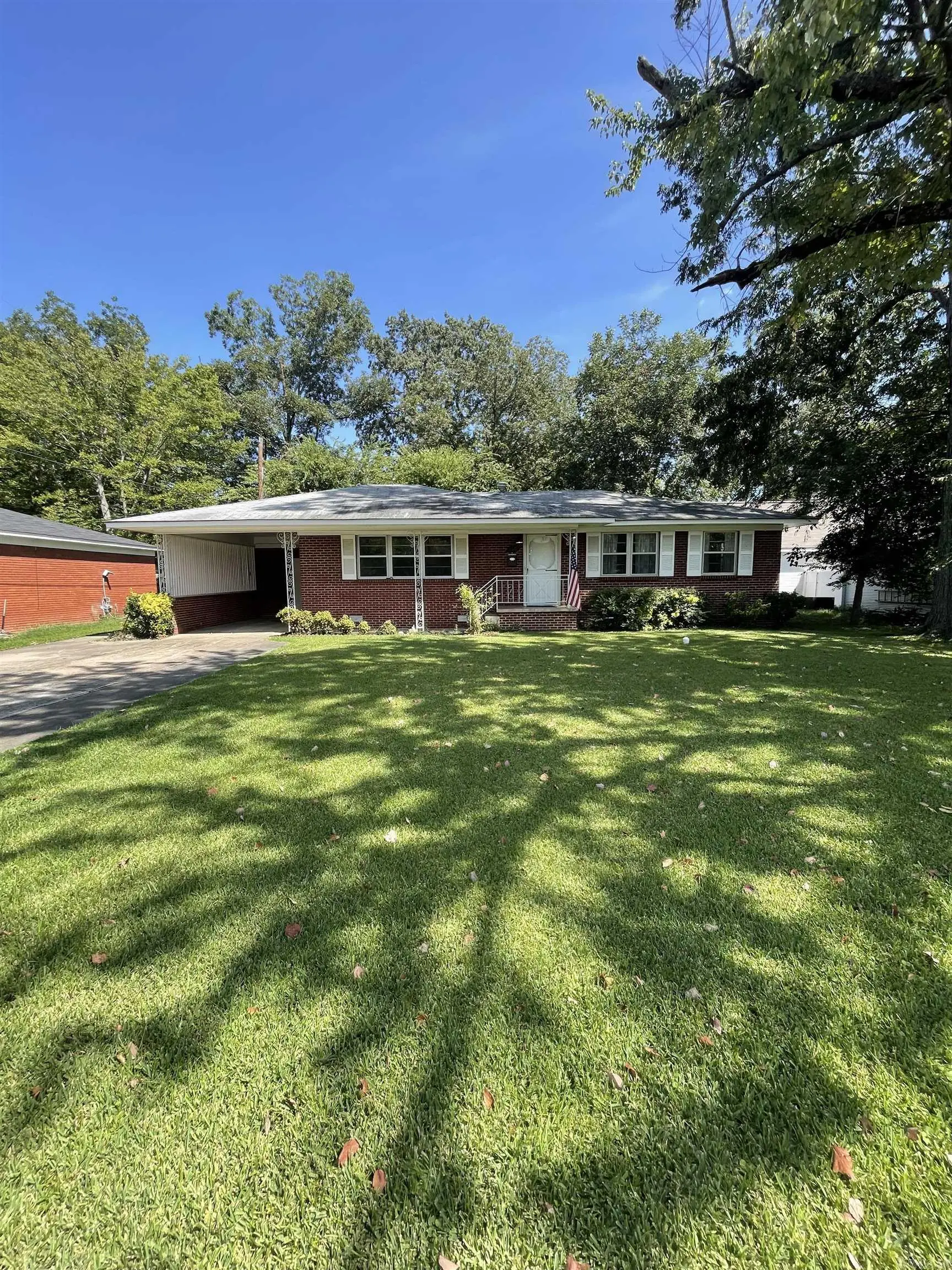 820 Ash Street, Conway