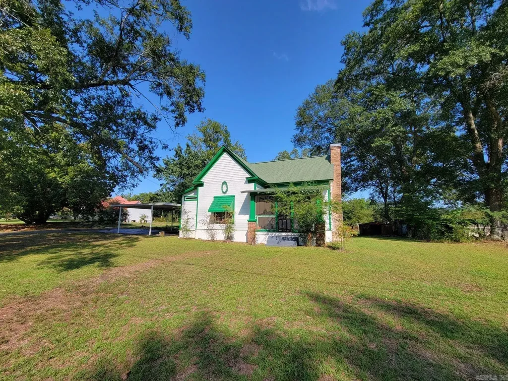 416 N Azalea, Lockesburg