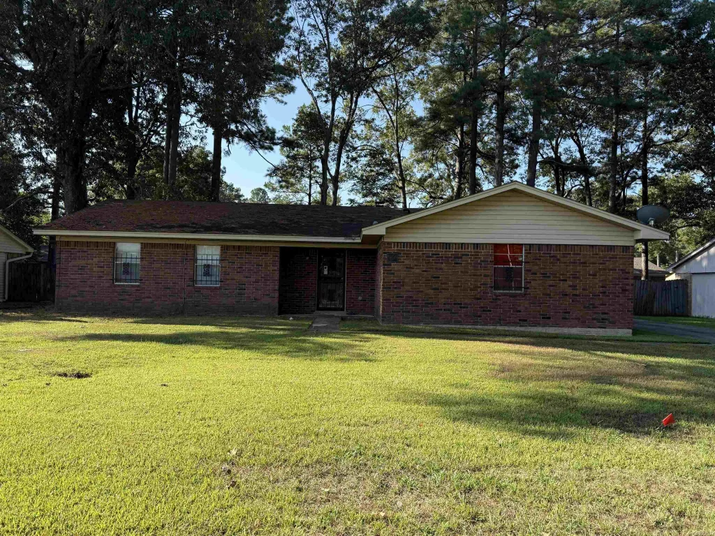 1406 Ridgway Road, Pine Bluff