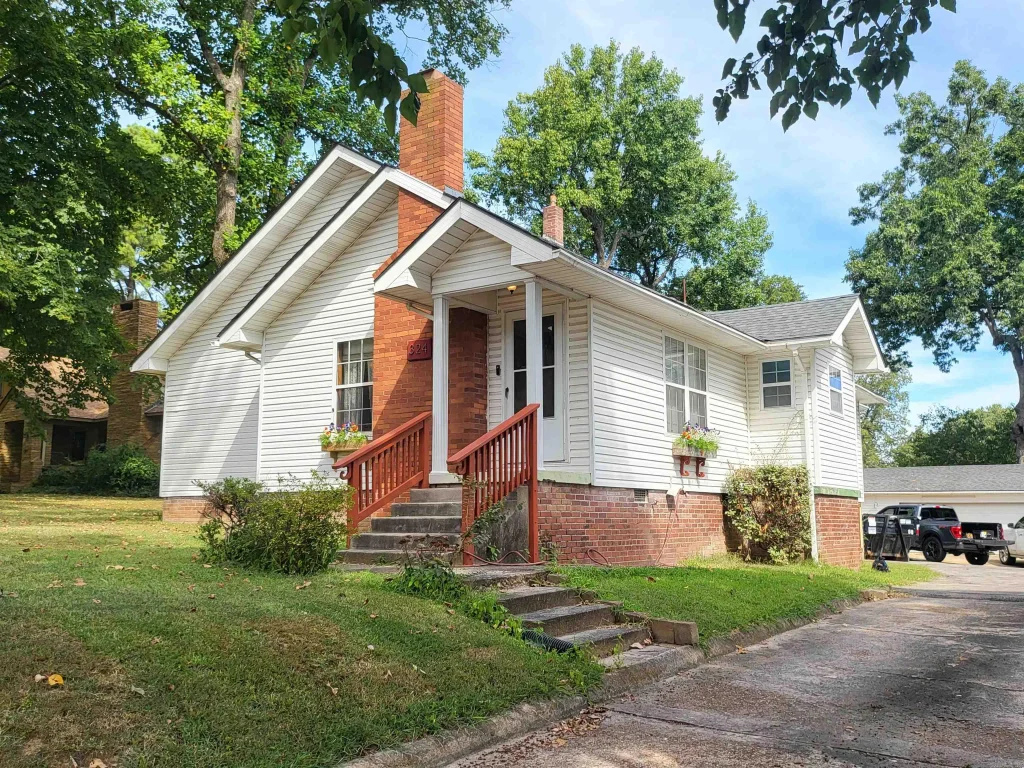 324 E Nettleton Ave, Jonesboro