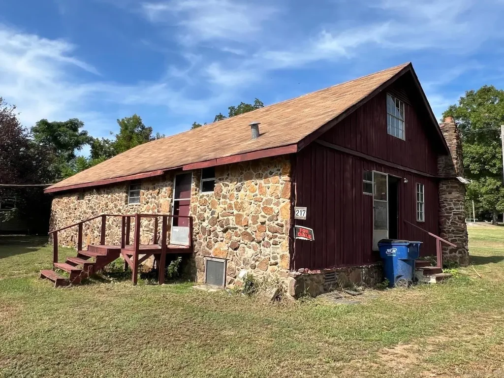 217 Nw Front, Bradford