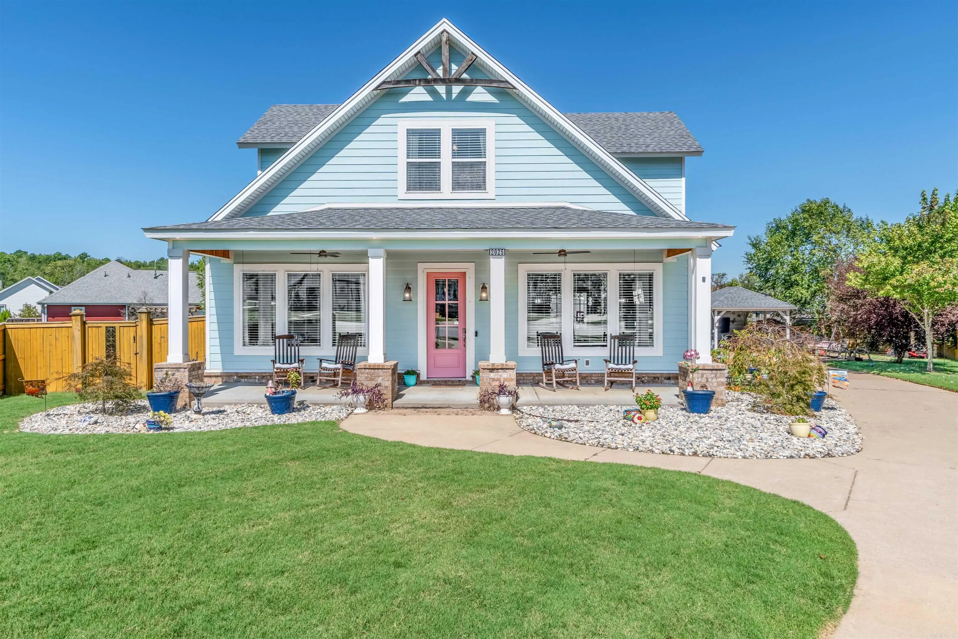 2025 Seven Gables, Benton