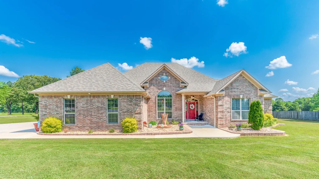 18 Sheila Drive, Greenbrier