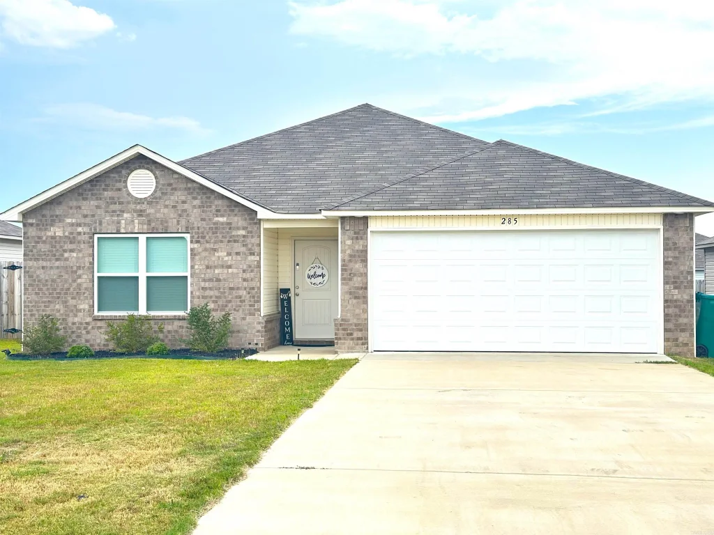 285 Rooster Road, Conway