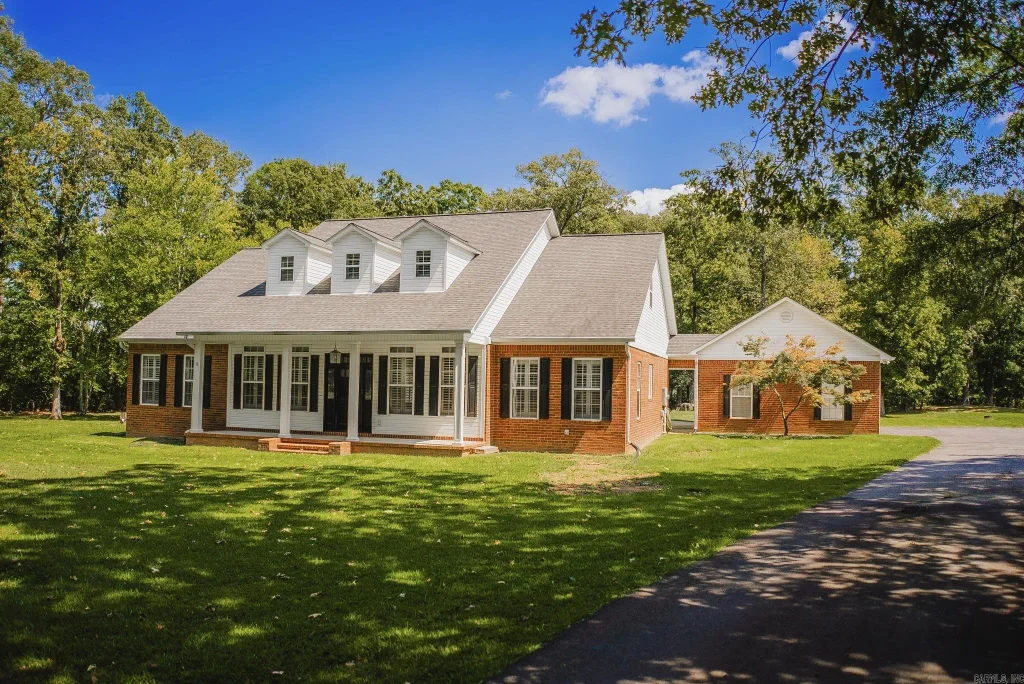 1930 N 83 Highway, Monticello