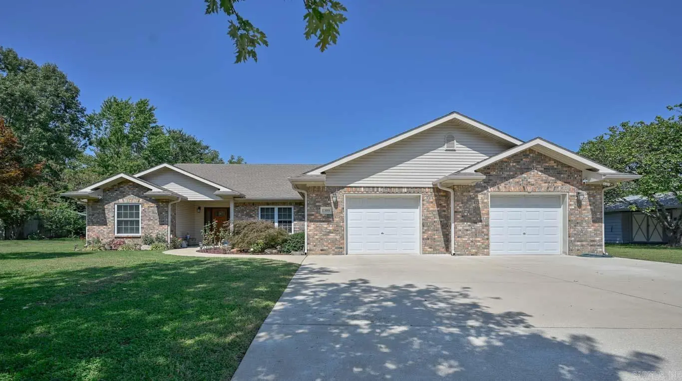 1309 Church Ave, Mena