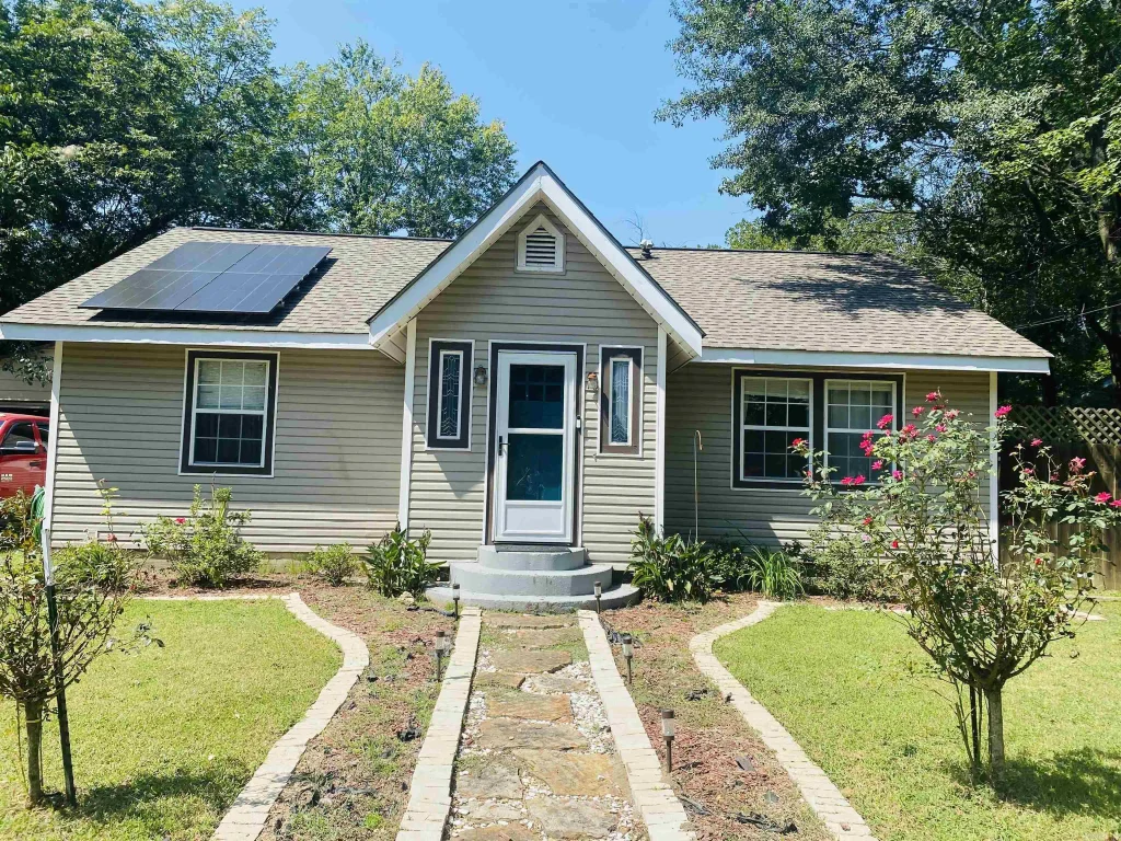 207 Polk Street S, Mena