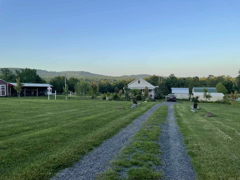 2462 Hilltop Road, Marshall